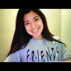 Meet your Posher, Leanna